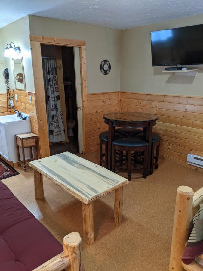 9 Bar W Cabins West Yellowstone Ngoại thất bức ảnh